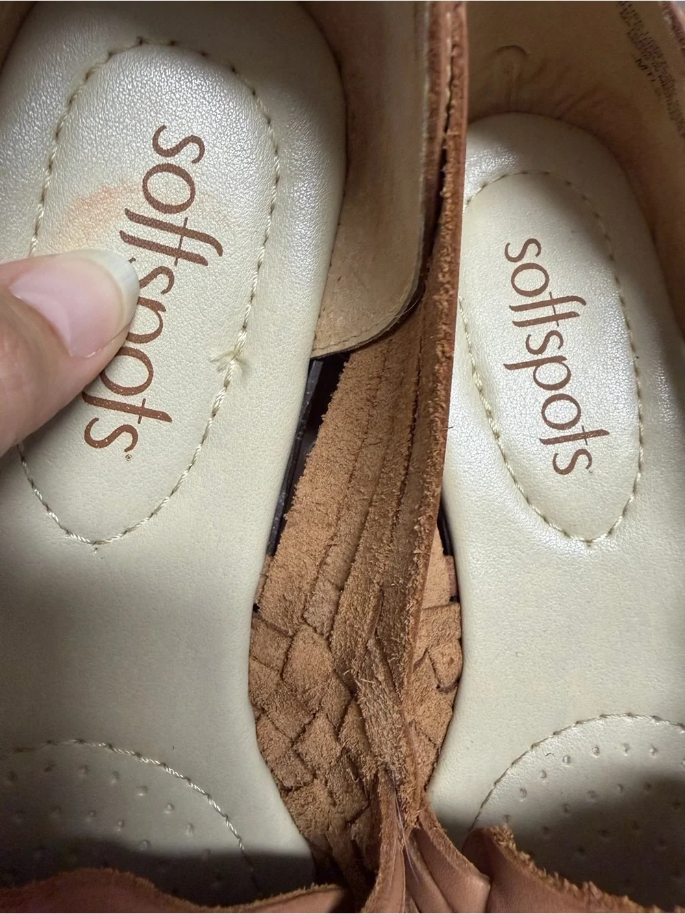 Softspots size 7.5 Tan Brown Leather Woven Huarache Slip-On Flats *Flaw*